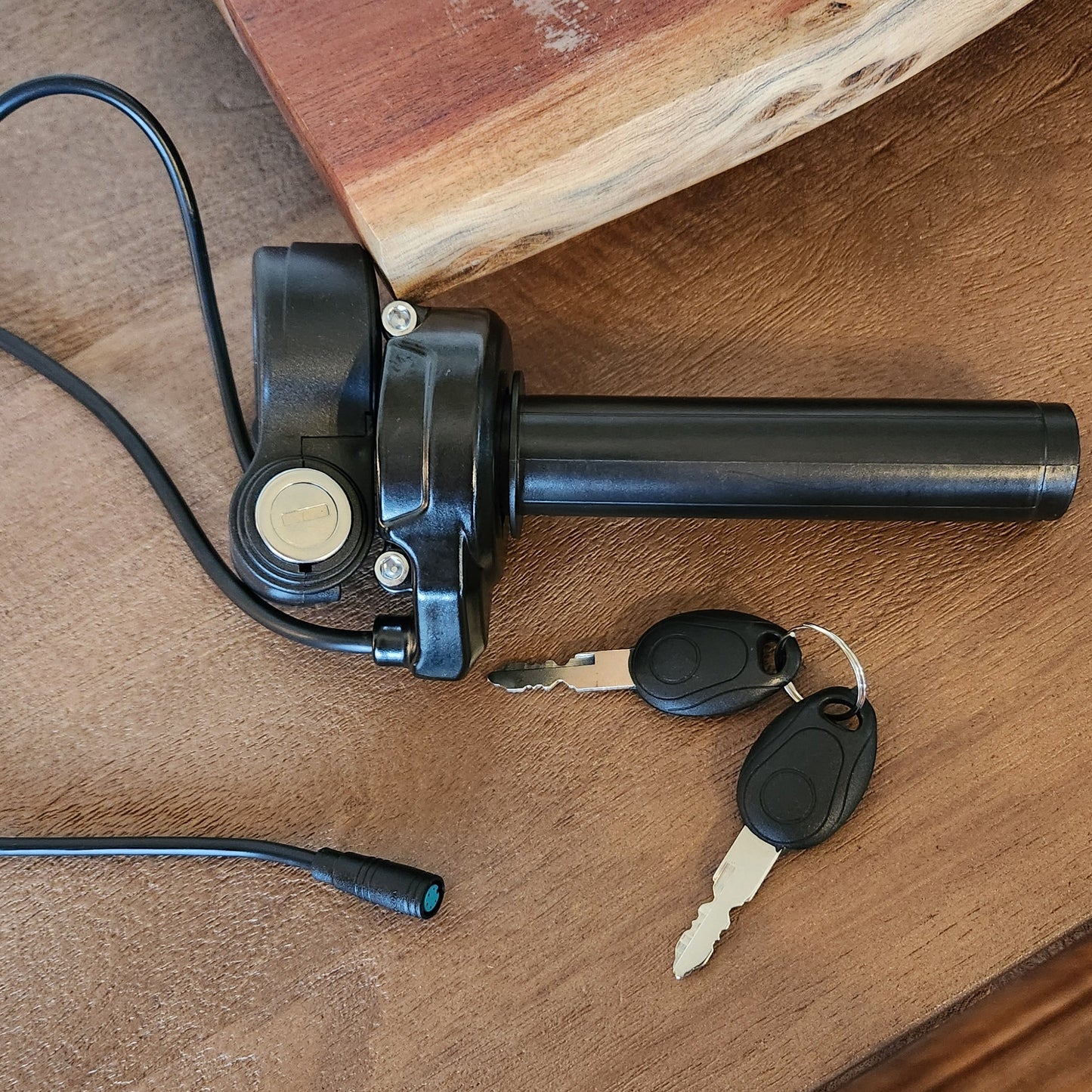 Plug and Play Surron Throttle